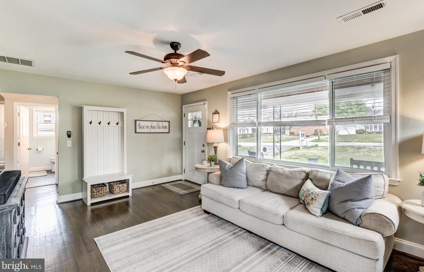 1919 Clearwood Rd, Baltimore MD  21234-3813 exterior