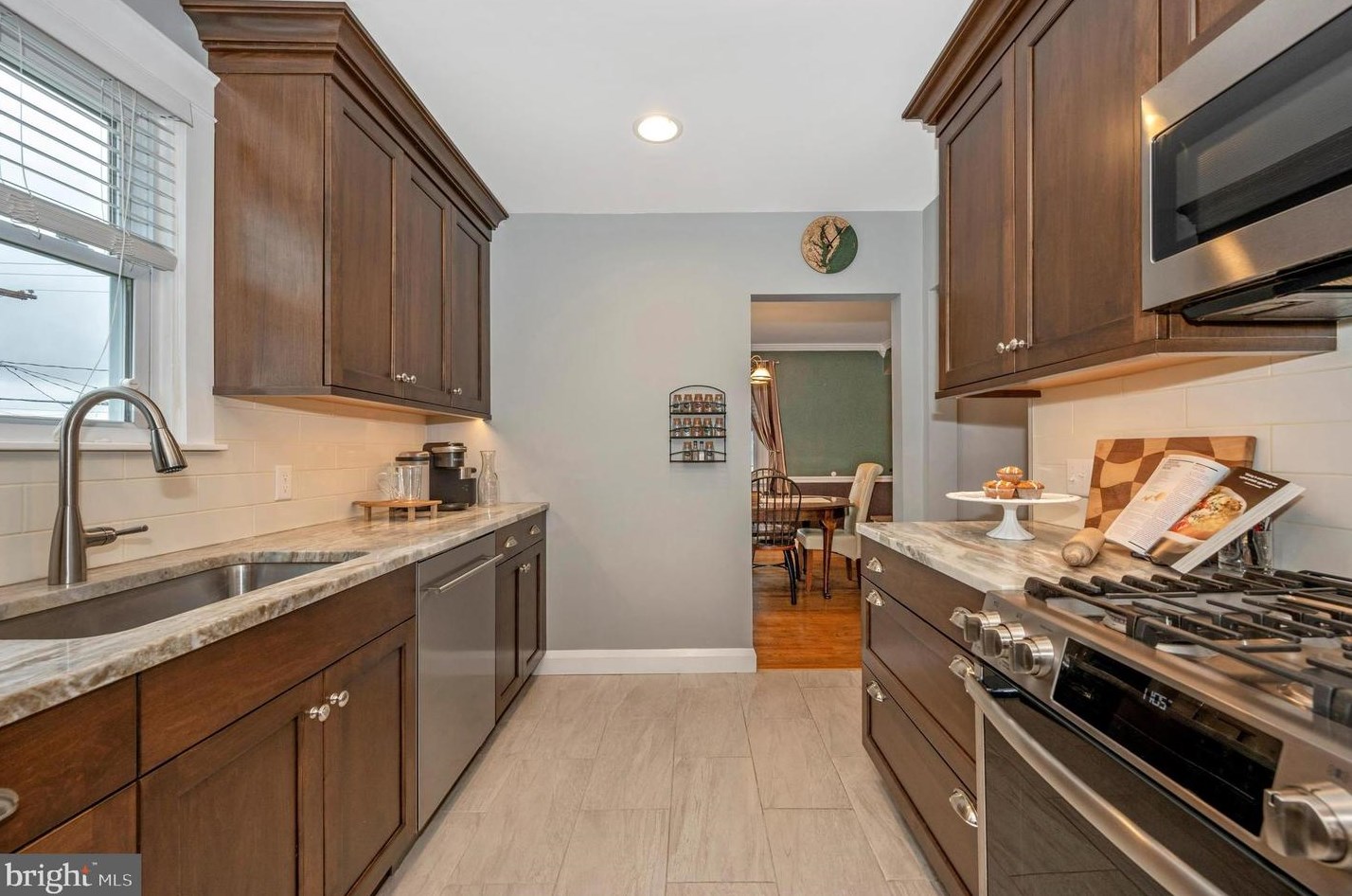 1248 Elm Rd, Baltimore MD  21227-3939 exterior