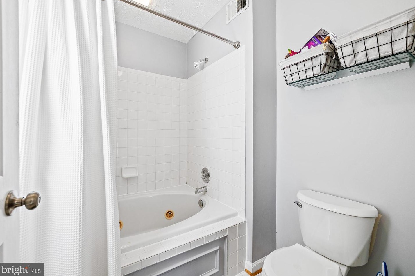 9318 Hines Estates Dr, Baltimore MD  21234-1319 exterior