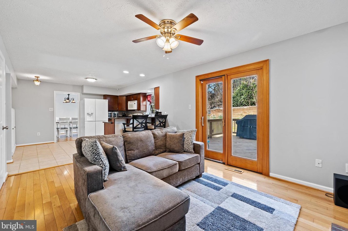 9318 Hines Estates Dr, Baltimore MD  21234-1319 exterior