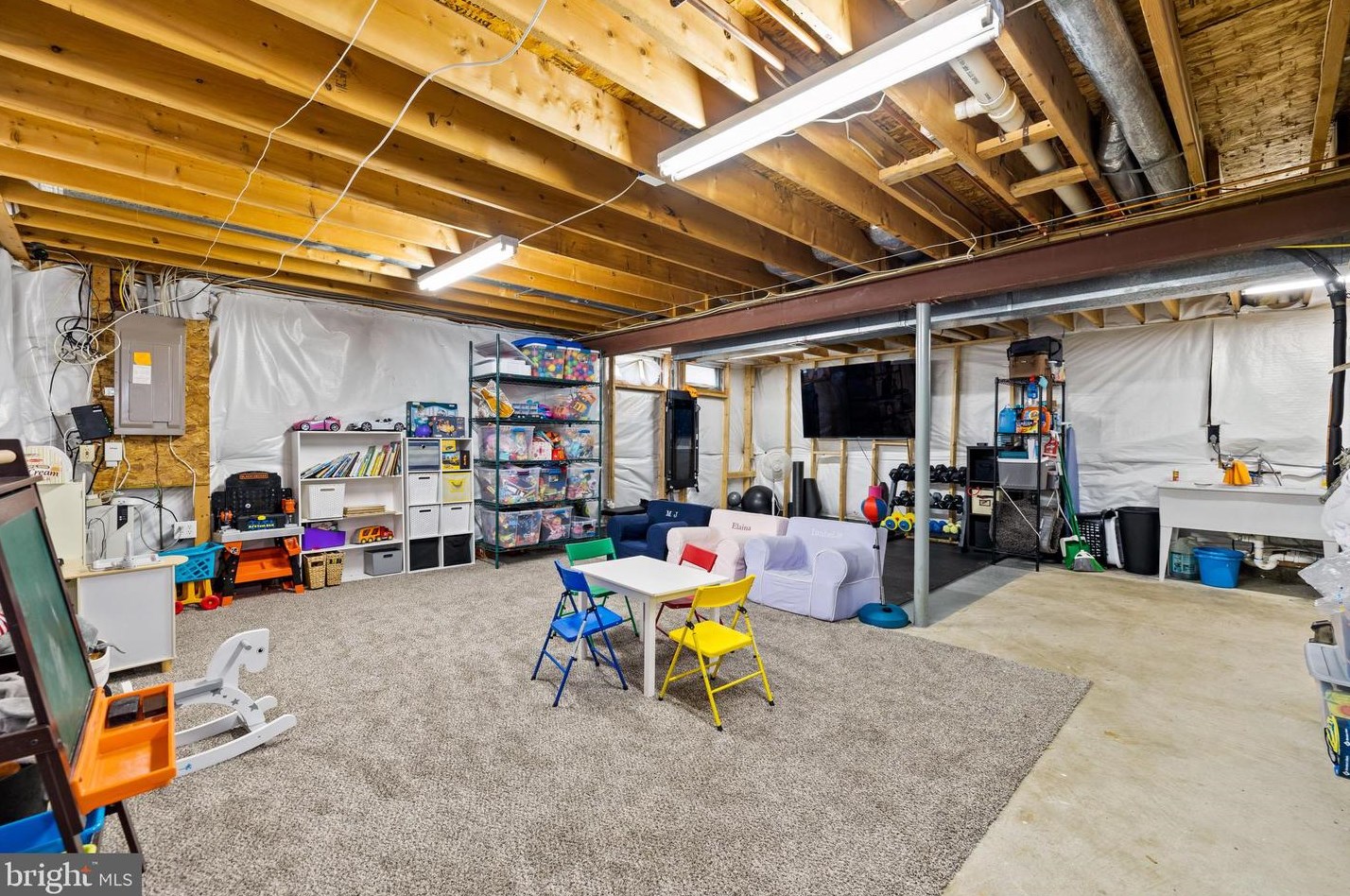 9318 Hines Estates Dr, Baltimore MD  21234-1319 exterior