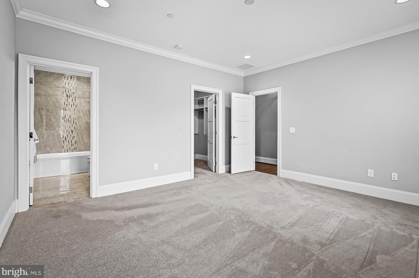 2950 Woodvalley Dr, Baltimore MD  21208-1966 exterior