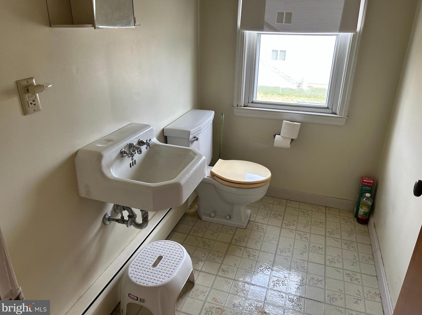 1735 Stengel Ave, Baltimore MD  21222-1817 exterior