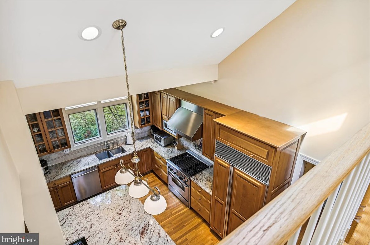 19 Roland Ct, Baltimore MD 21204-3550 exterior