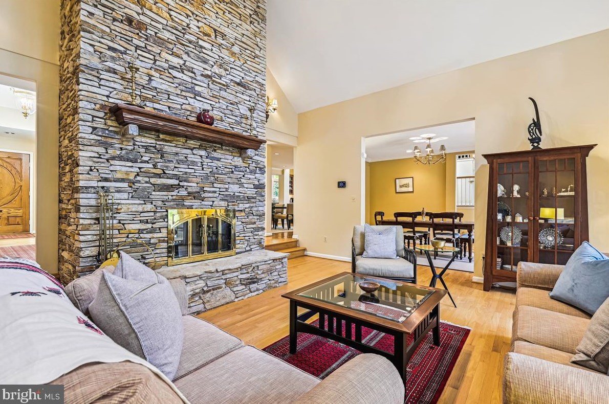 19 Roland Ct, Baltimore MD 21204-3550 exterior