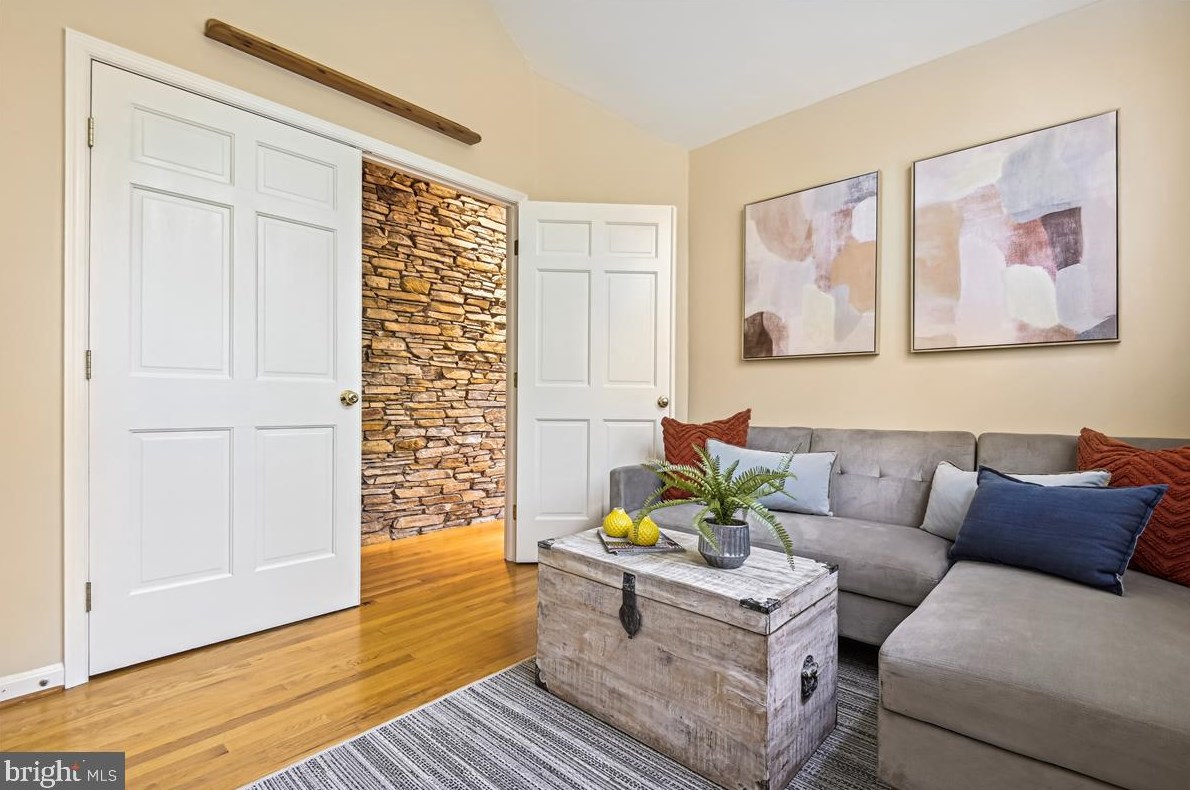 19 Roland Ct, Baltimore MD 21204-3550 exterior