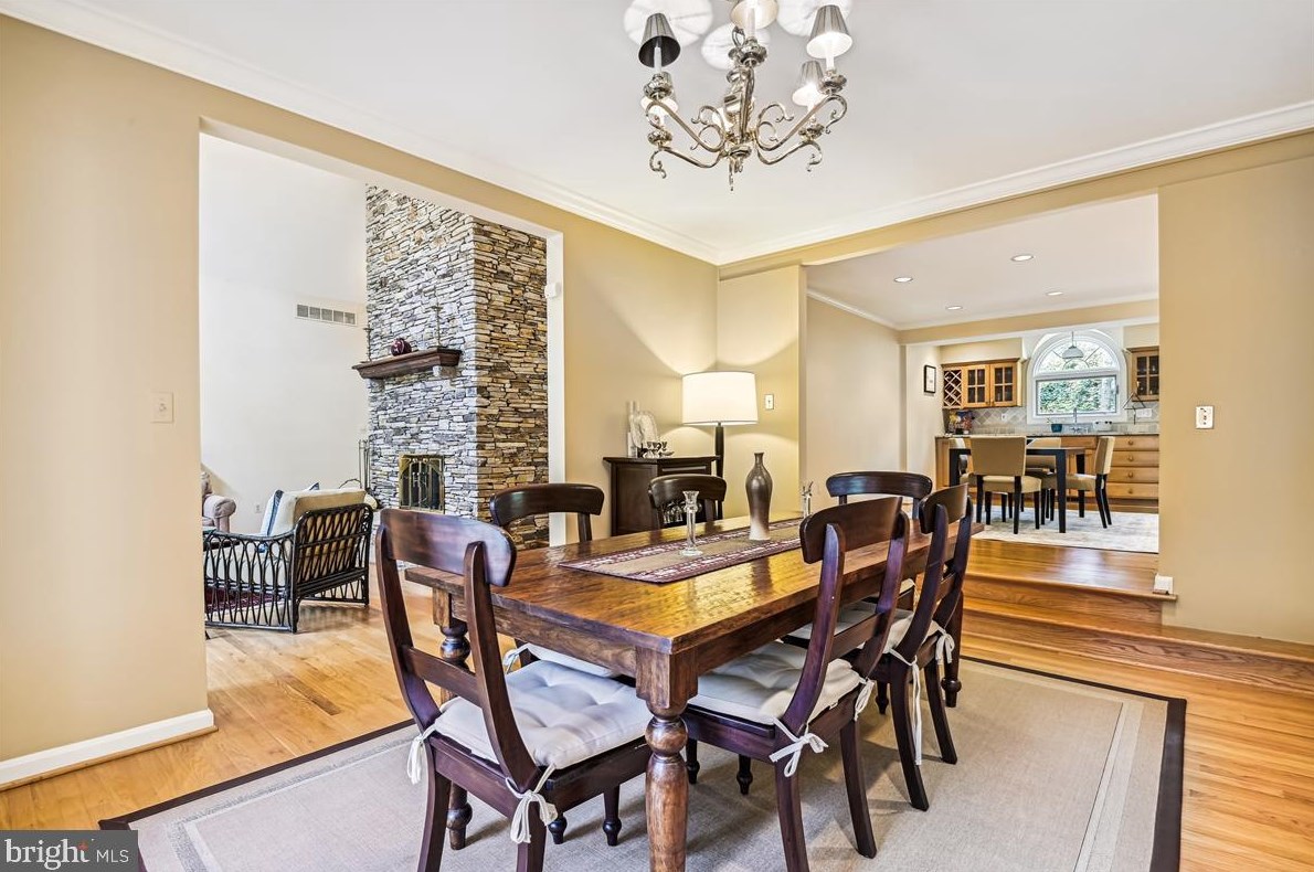 19 Roland Ct, Baltimore MD 21204-3550 exterior