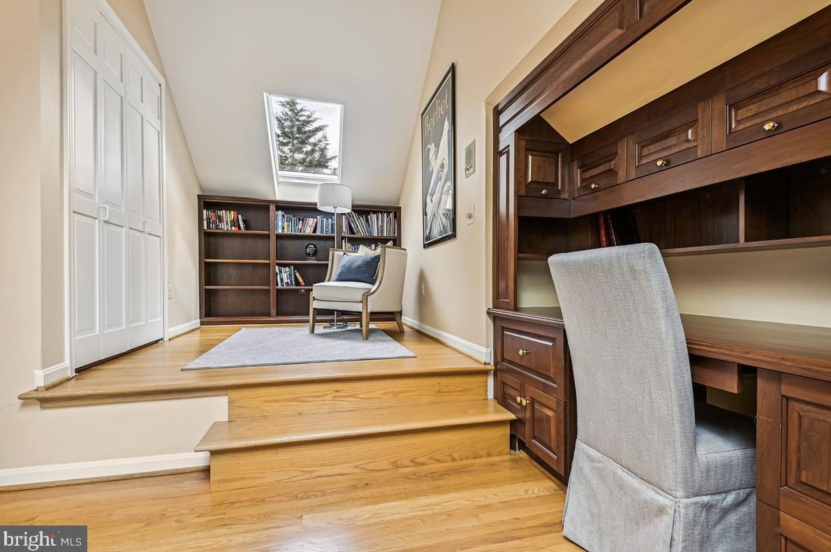 19 Roland Ct, Baltimore MD 21204-3550 exterior