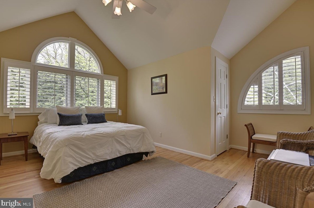 19 Roland Ct, Baltimore MD 21204-3550 exterior