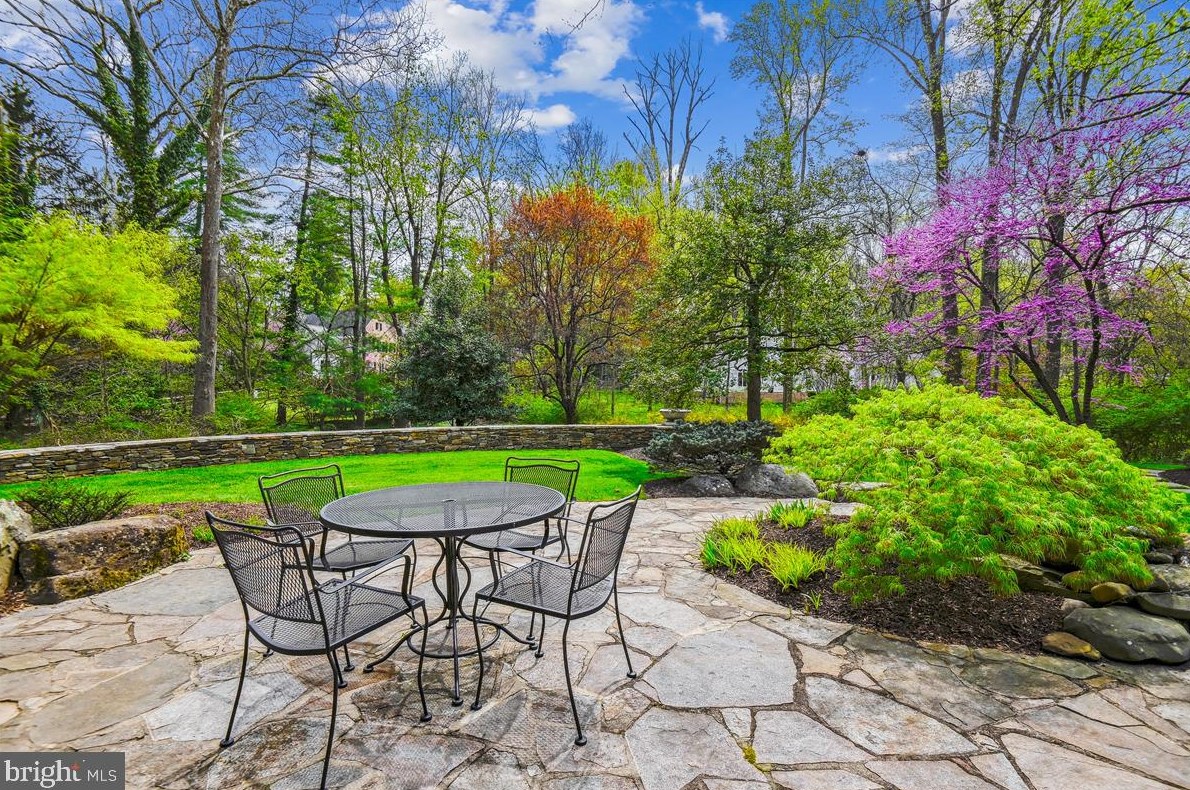 19 Roland Ct, Baltimore MD 21204-3550 exterior