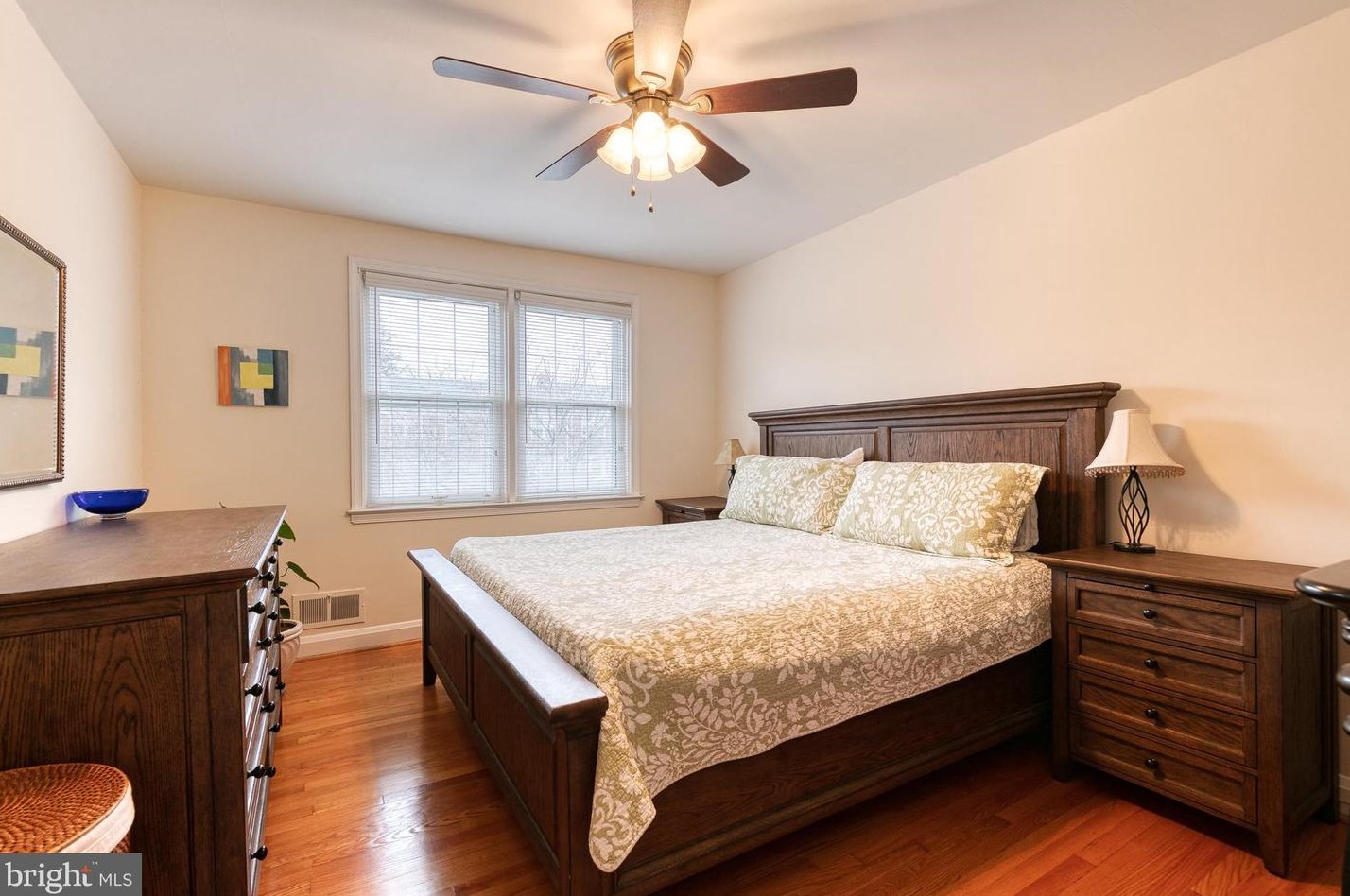 340 Old Trail Rd, Baltimore MD  21212-1516 exterior