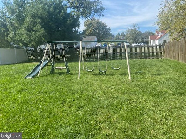 2096 Streamway Ct, Baltimore MD  21207-6084 exterior