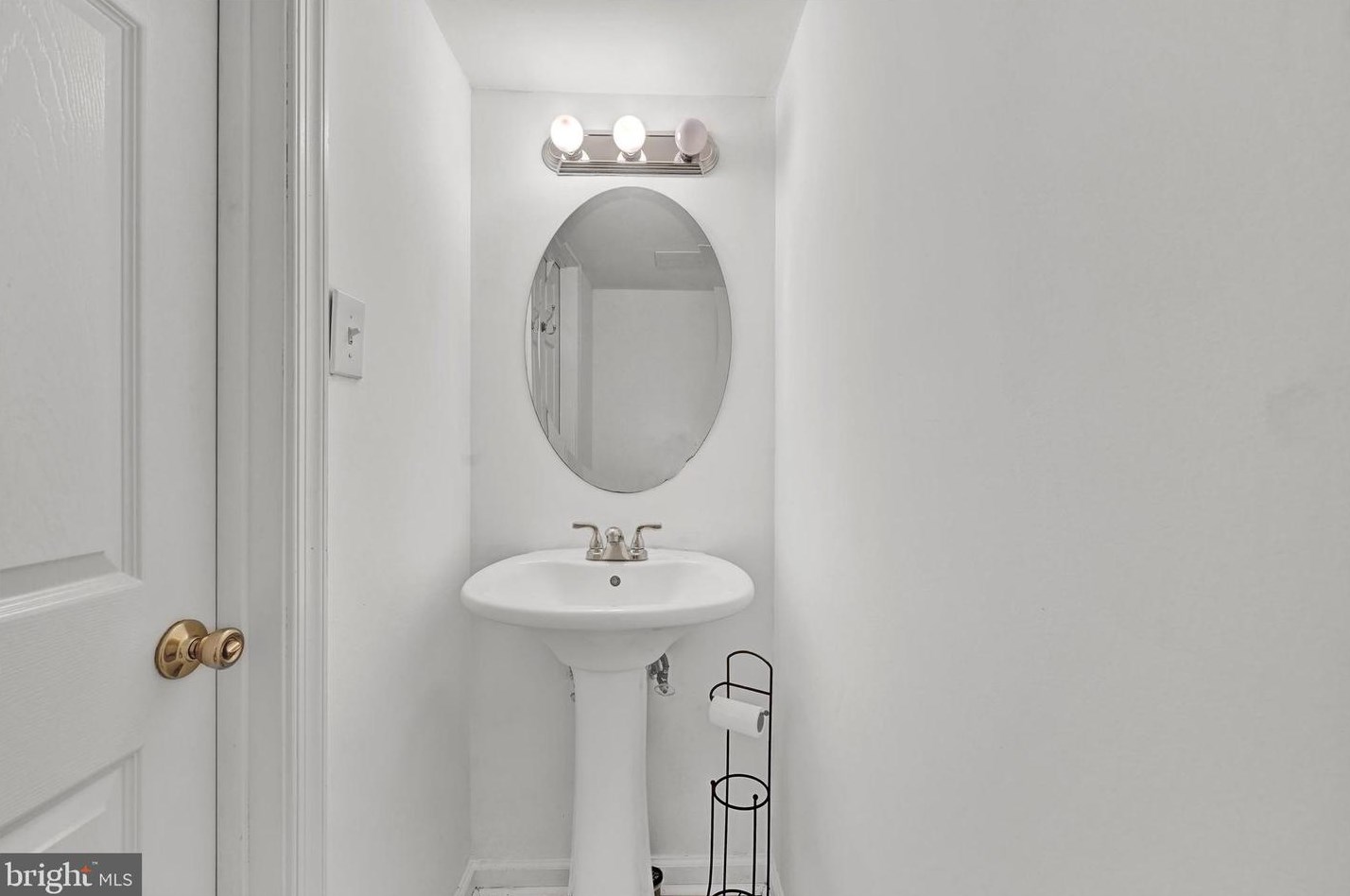 1942 Frames Rd, Baltimore MD  21222-4710 exterior