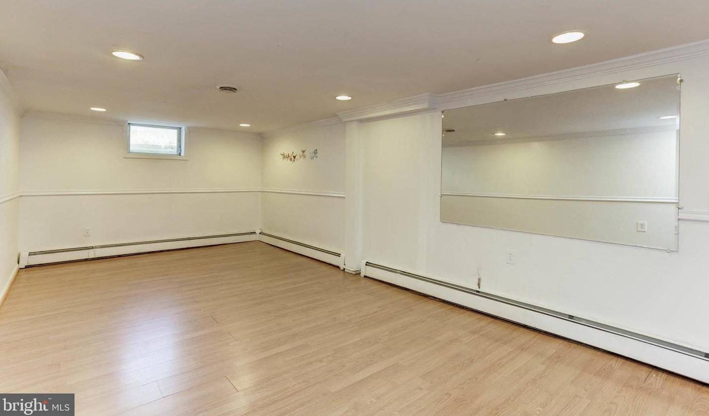 5 Maple Ave, Baltimore MD  21206-1108 exterior