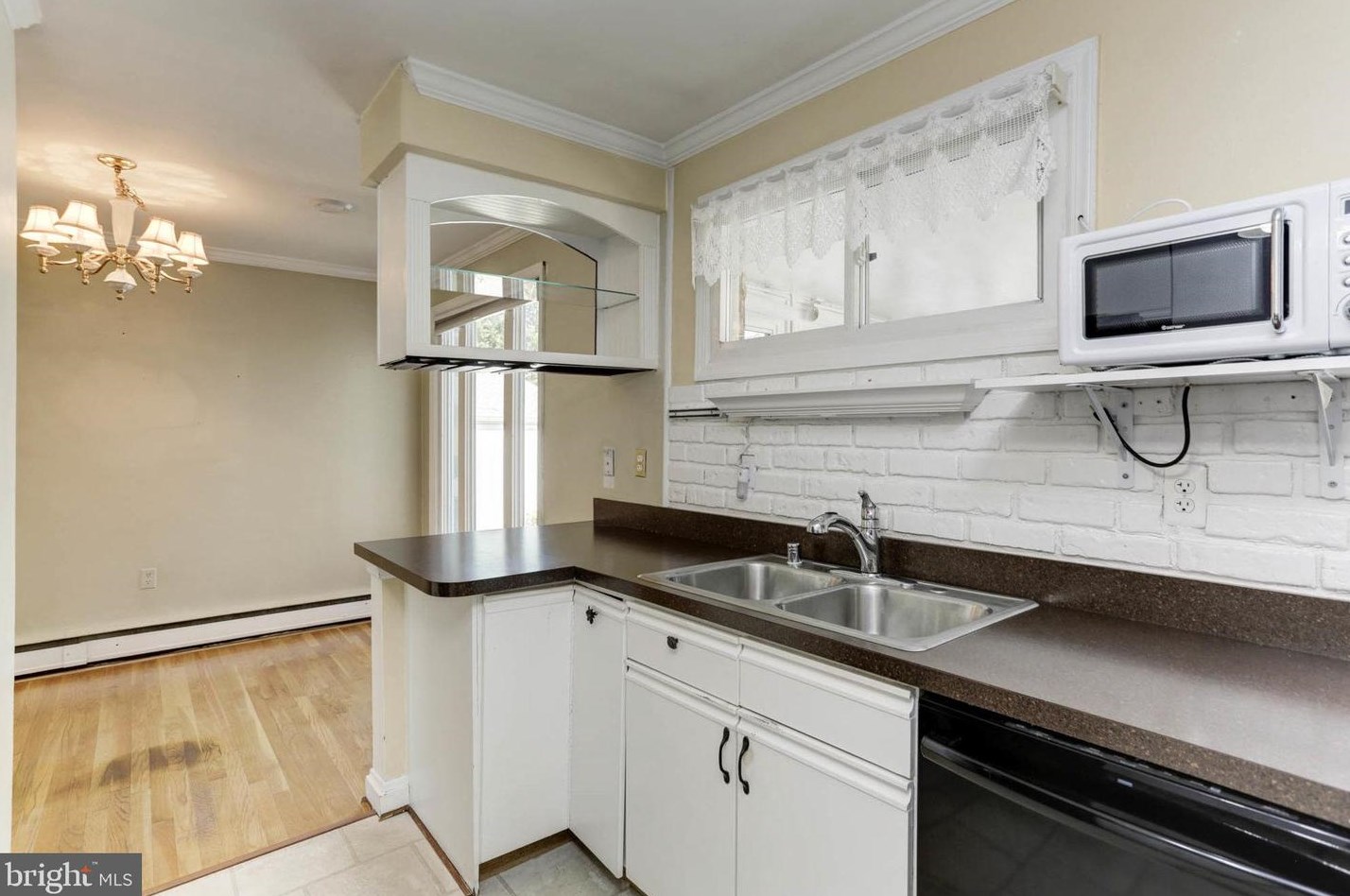 5 Maple Ave, Baltimore MD  21206-1108 exterior