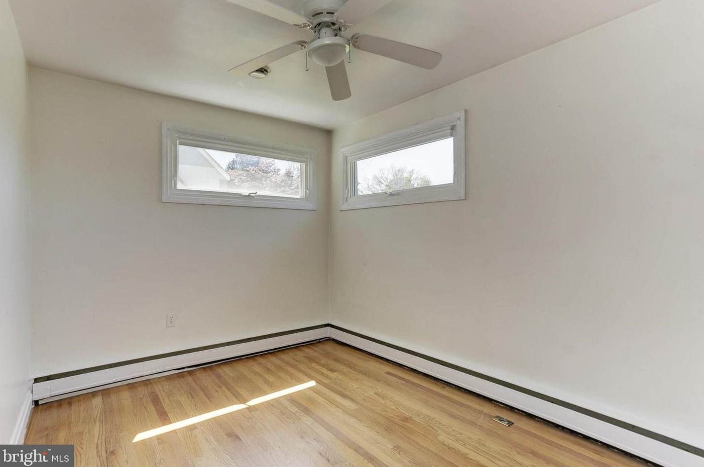 5 Maple Ave, Baltimore MD  21206-1108 exterior