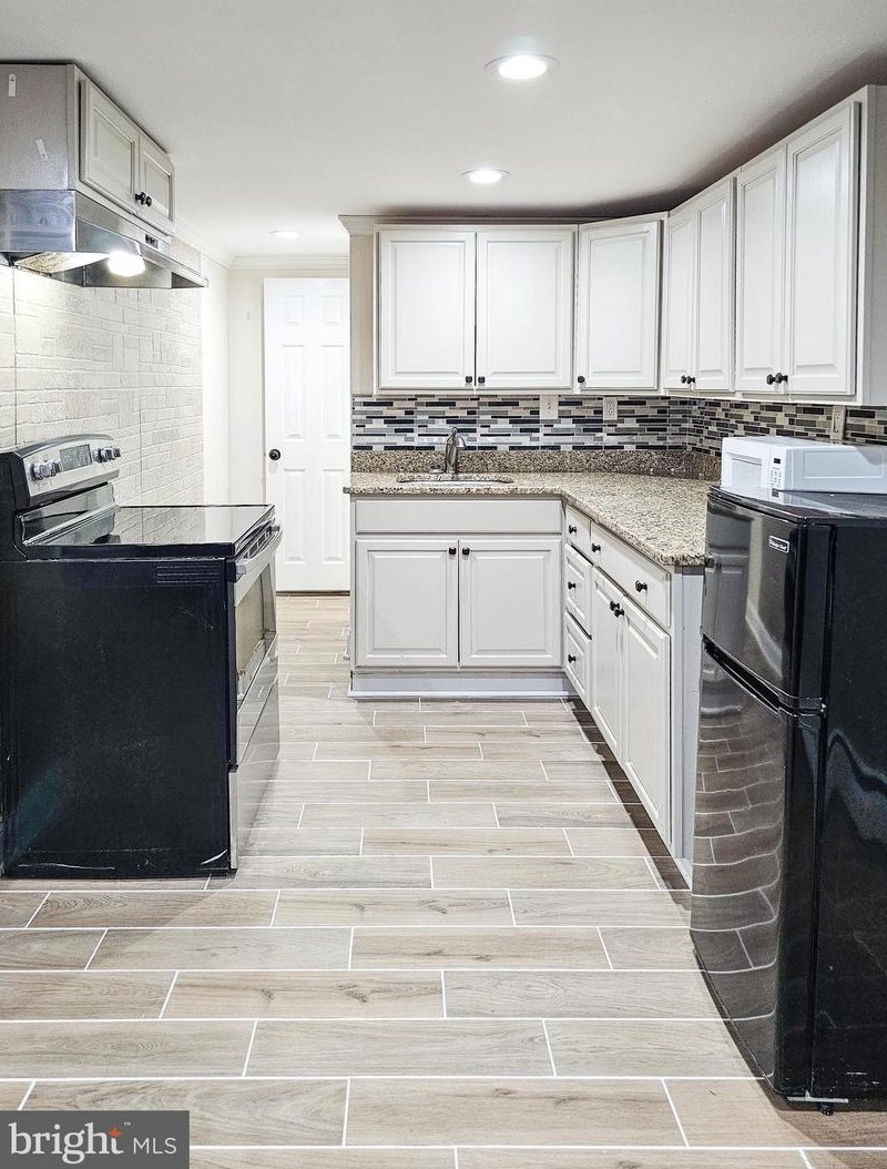 2521 Old Frederick Rd, Baltimore MD  21228-5423 exterior