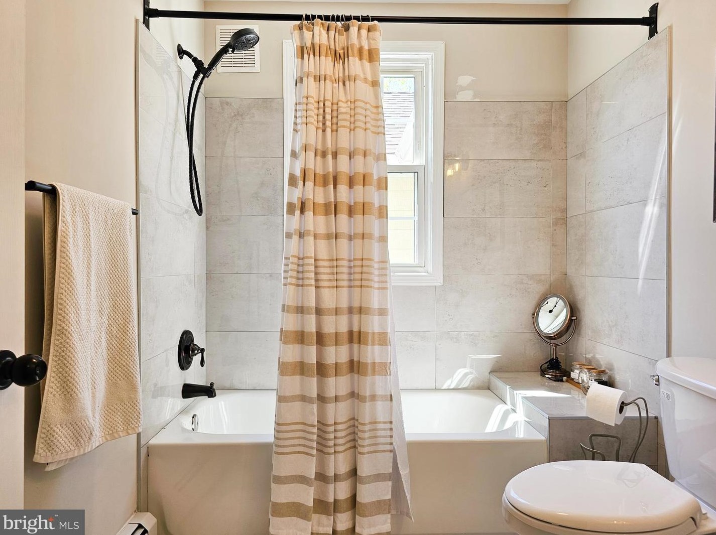 2521 Old Frederick Rd, Baltimore MD  21228-5423 exterior