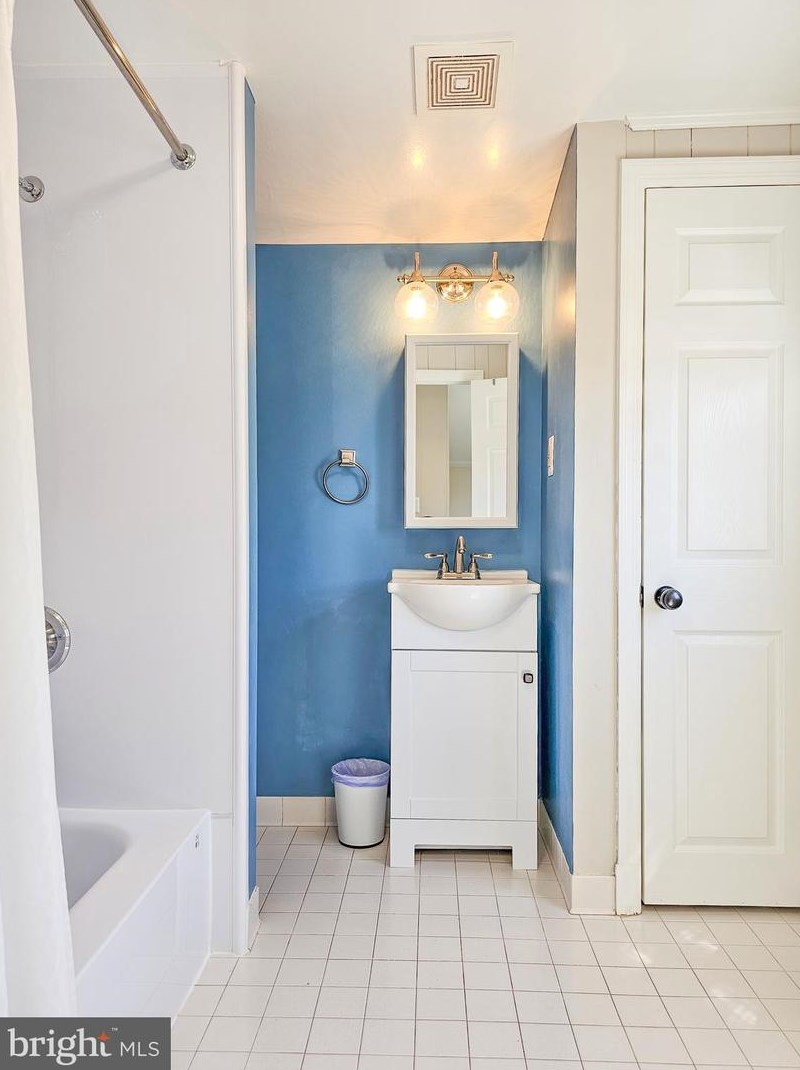 2521 Old Frederick Rd, Baltimore MD  21228-5423 exterior