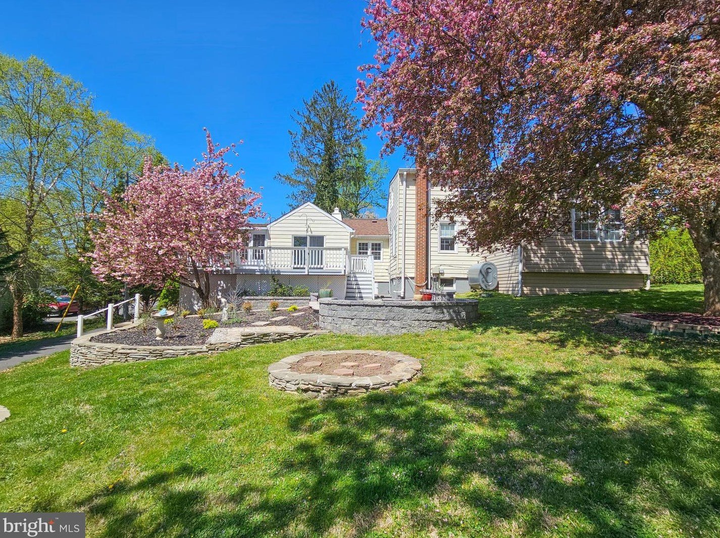 2521 Old Frederick Rd, Baltimore MD  21228-5423 exterior