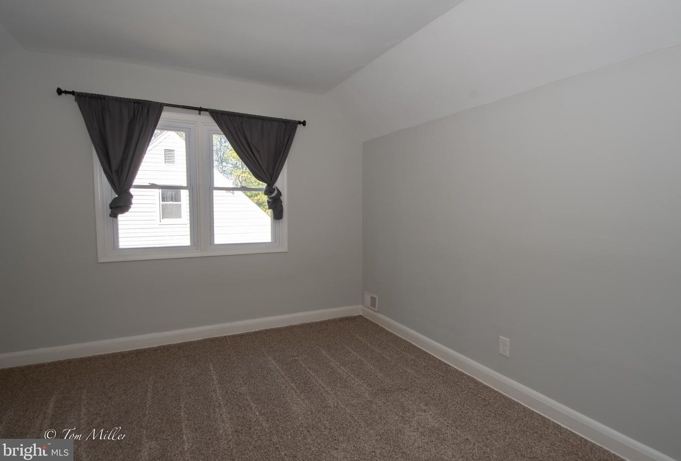 947 Kinwat Ave, Baltimore MD  21221-5219 exterior