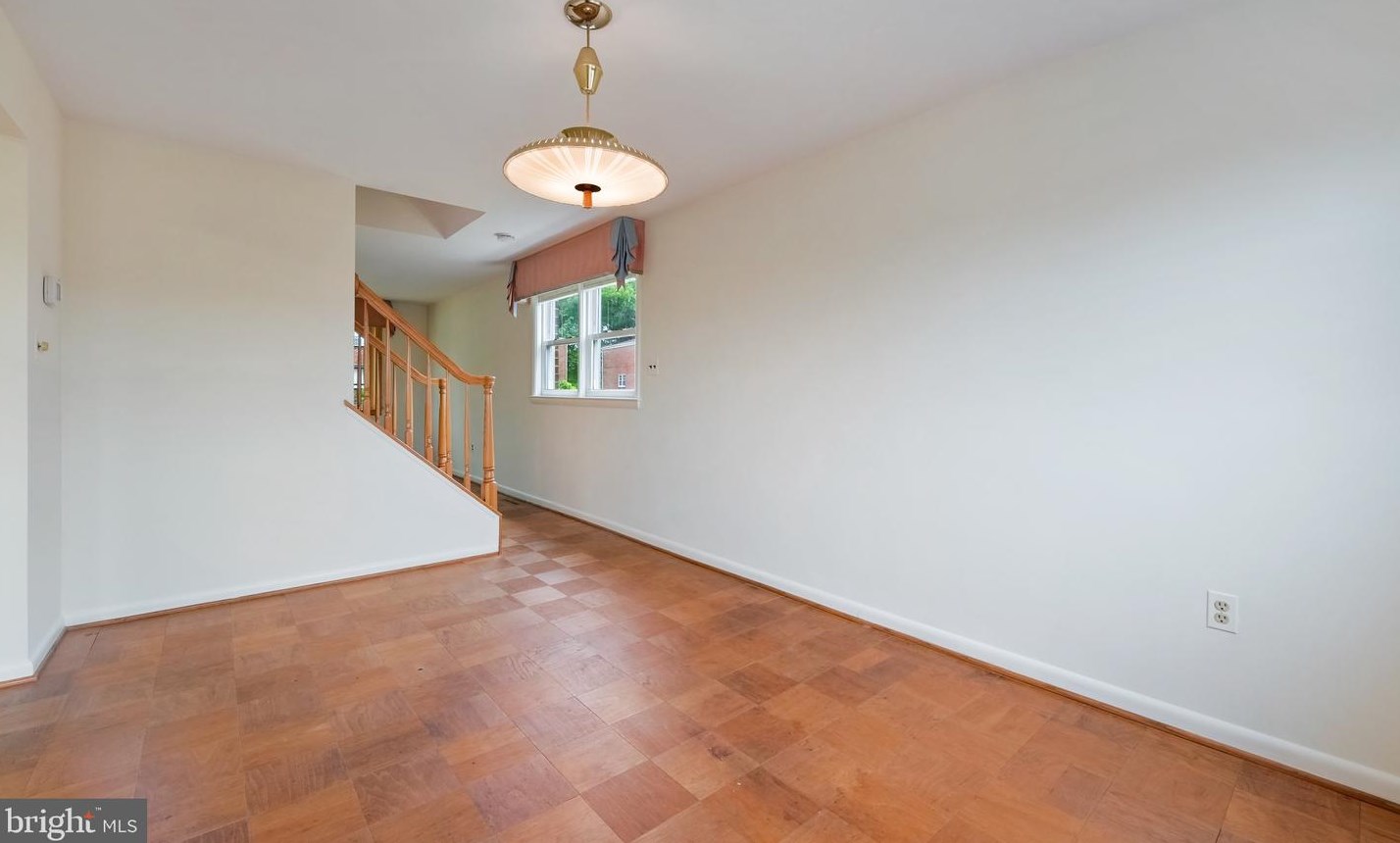 968 Circle Dr, Baltimore MD  21227-2322 exterior