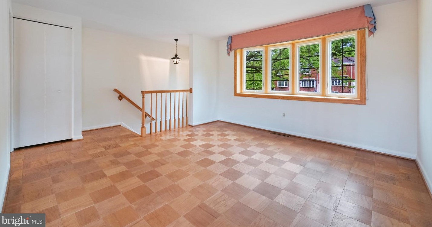 968 Circle Dr, Baltimore MD  21227-2322 exterior