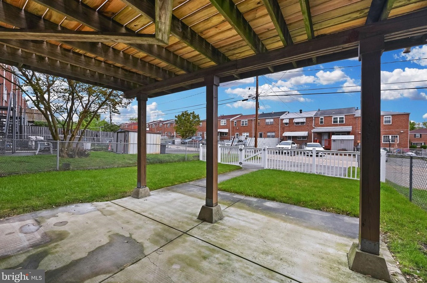 968 Circle Dr, Baltimore MD  21227-2322 exterior