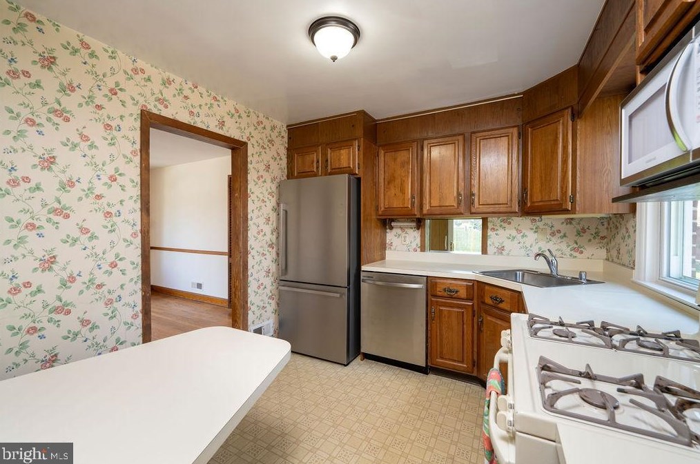 221 Elinor Ave, Baltimore MD  21236-4213 exterior