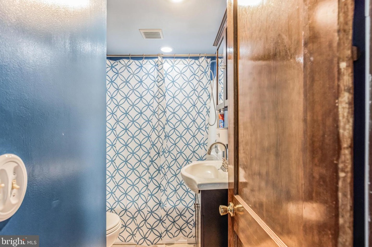 2505 Wendover Rd, Baltimore MD  21234-6221 exterior