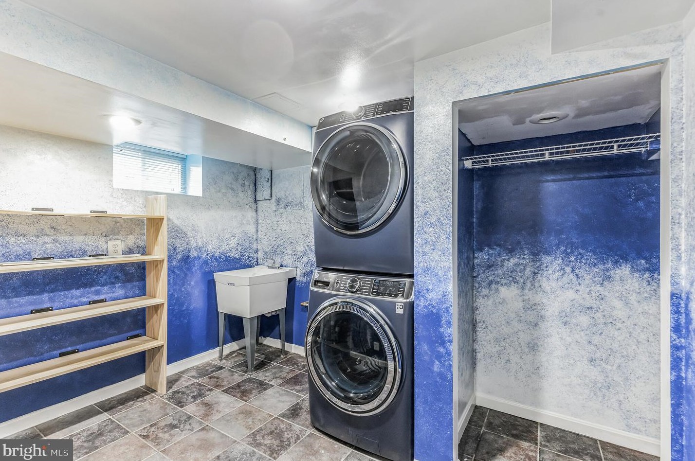 2505 Wendover Rd, Baltimore MD  21234-6221 exterior