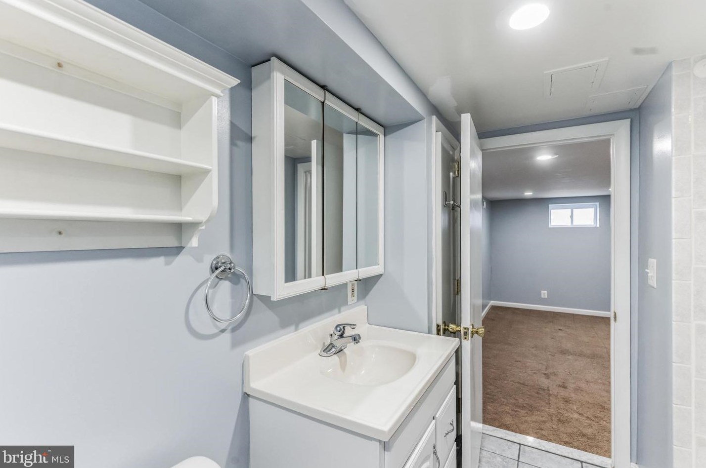 2505 Wendover Rd, Baltimore MD  21234-6221 exterior