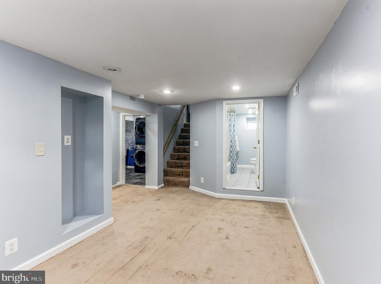 2505 Wendover Rd, Baltimore MD  21234-6221 exterior