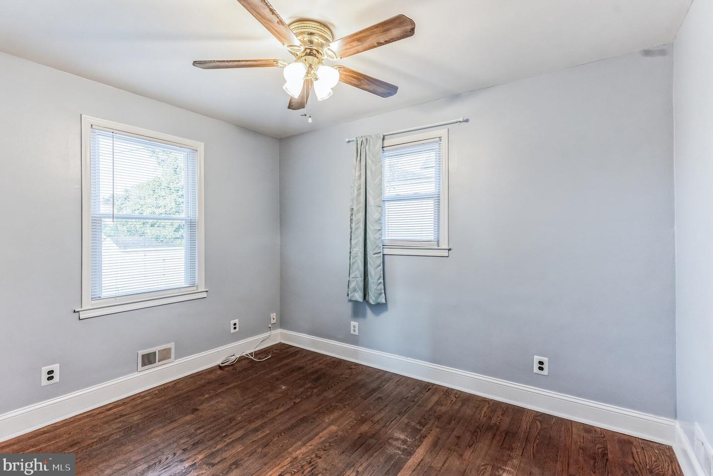 2505 Wendover Rd, Baltimore MD  21234-6221 exterior