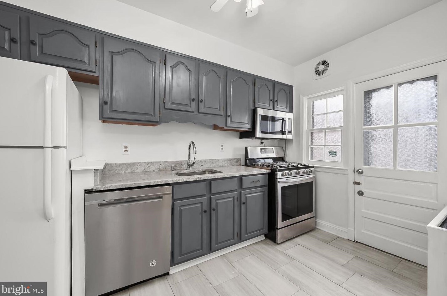 38 Maple Dr, Baltimore MD  21220-3304 exterior