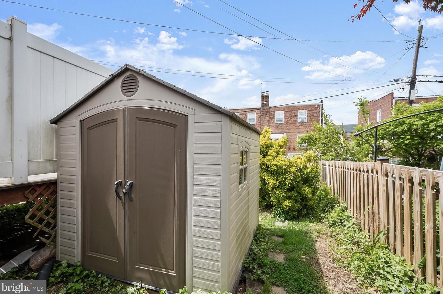 38 Maple Dr, Baltimore MD  21220-3304 exterior