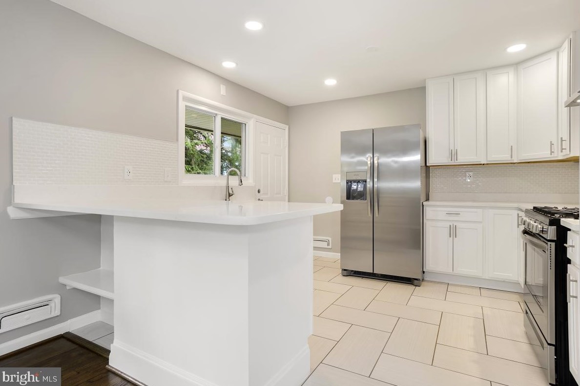 1323 Church Hill Dr, Baltimore MD  21208-3722 exterior