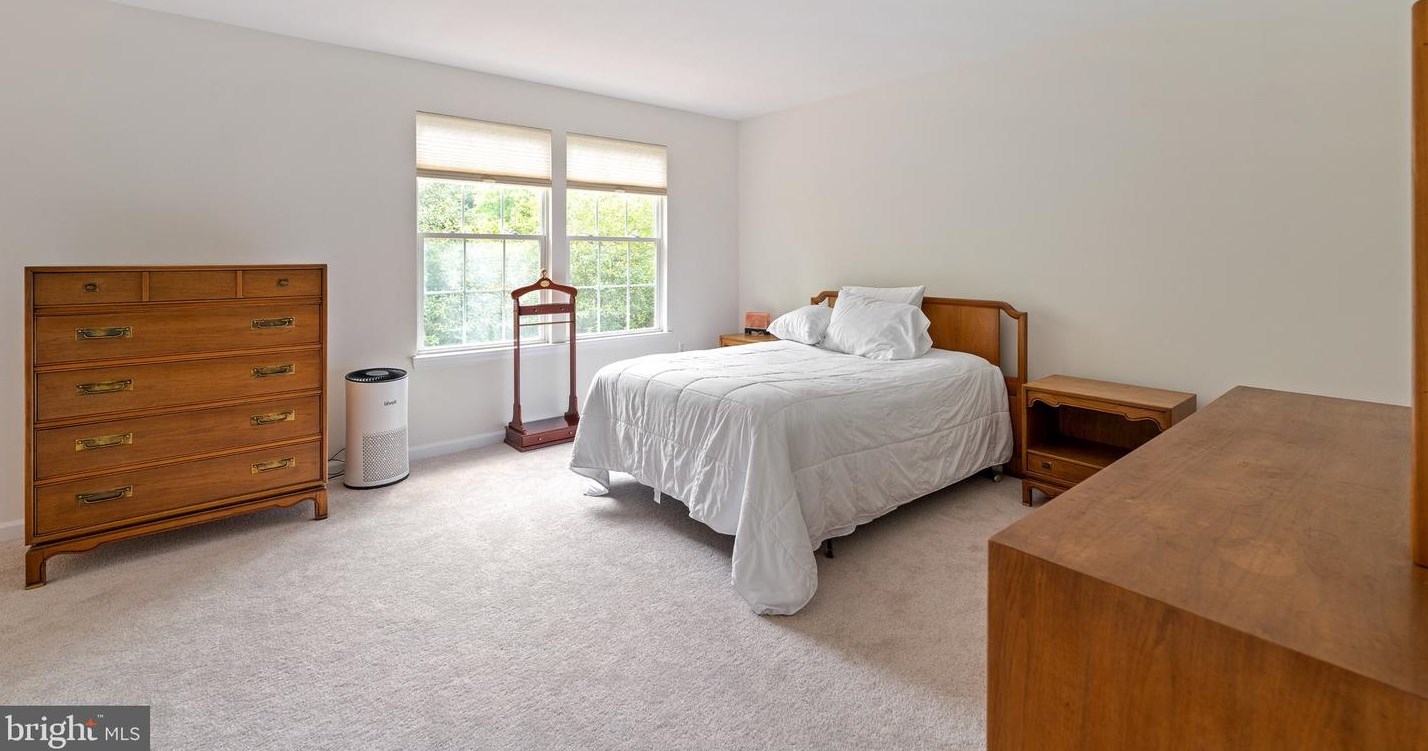 1 Overhill Rd, Baltimore MD  21228-4924 exterior