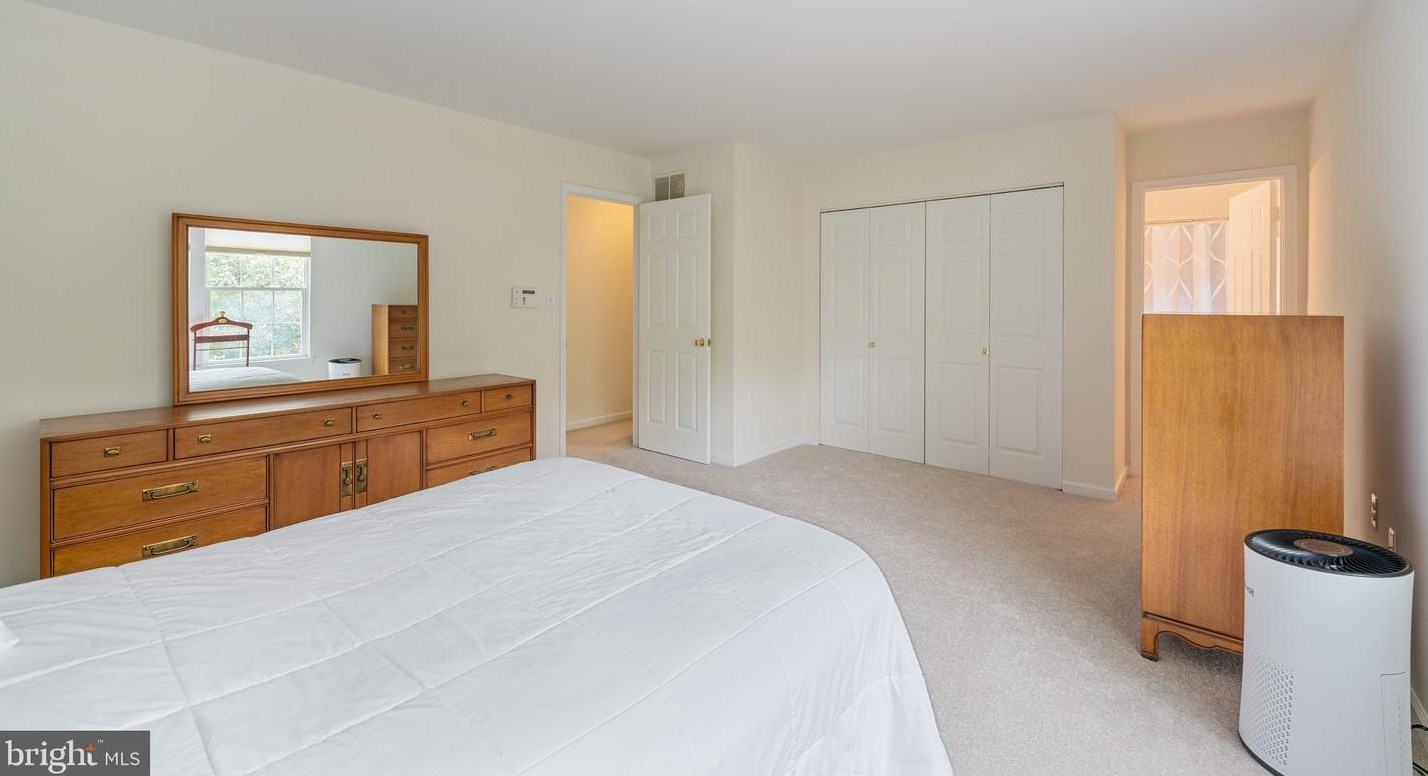 1 Overhill Rd, Baltimore MD  21228-4924 exterior