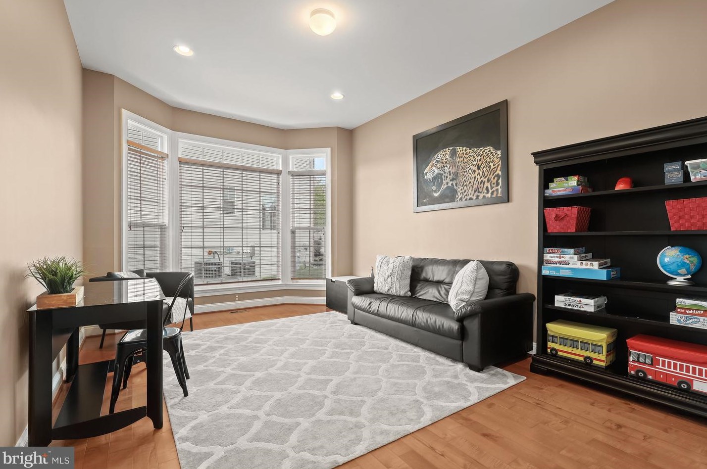 2518 Stone Cliff Dr, Baltimore MD  21209-3733 exterior