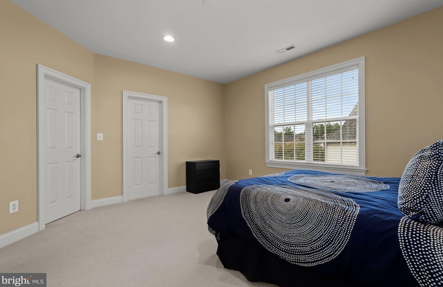 2518 Stone Cliff Dr, Baltimore MD  21209-3733 exterior