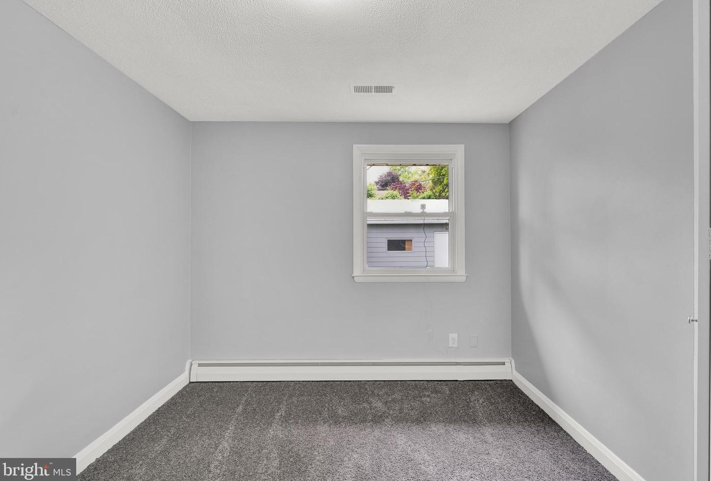 307 Essex Ave, Baltimore MD  21221-4710 exterior