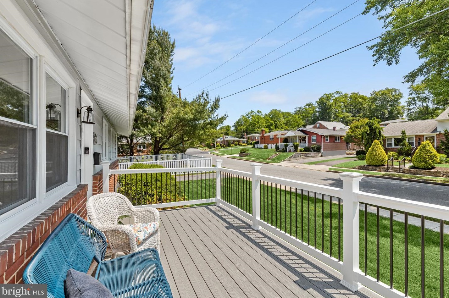 1920 Drummond Rd, Baltimore MD  21228-4206 exterior