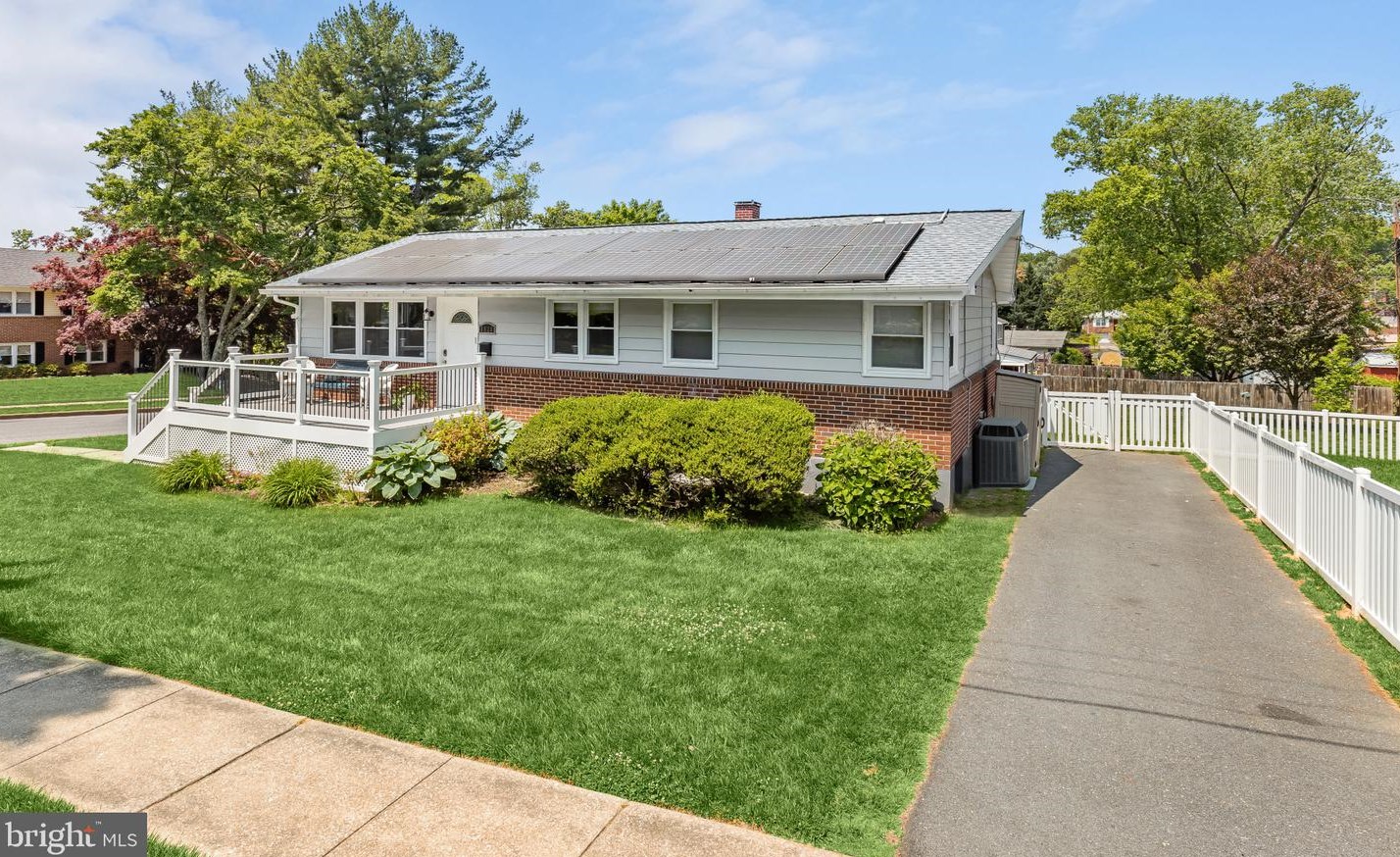 1920 Drummond Rd, Baltimore MD  21228-4206 exterior