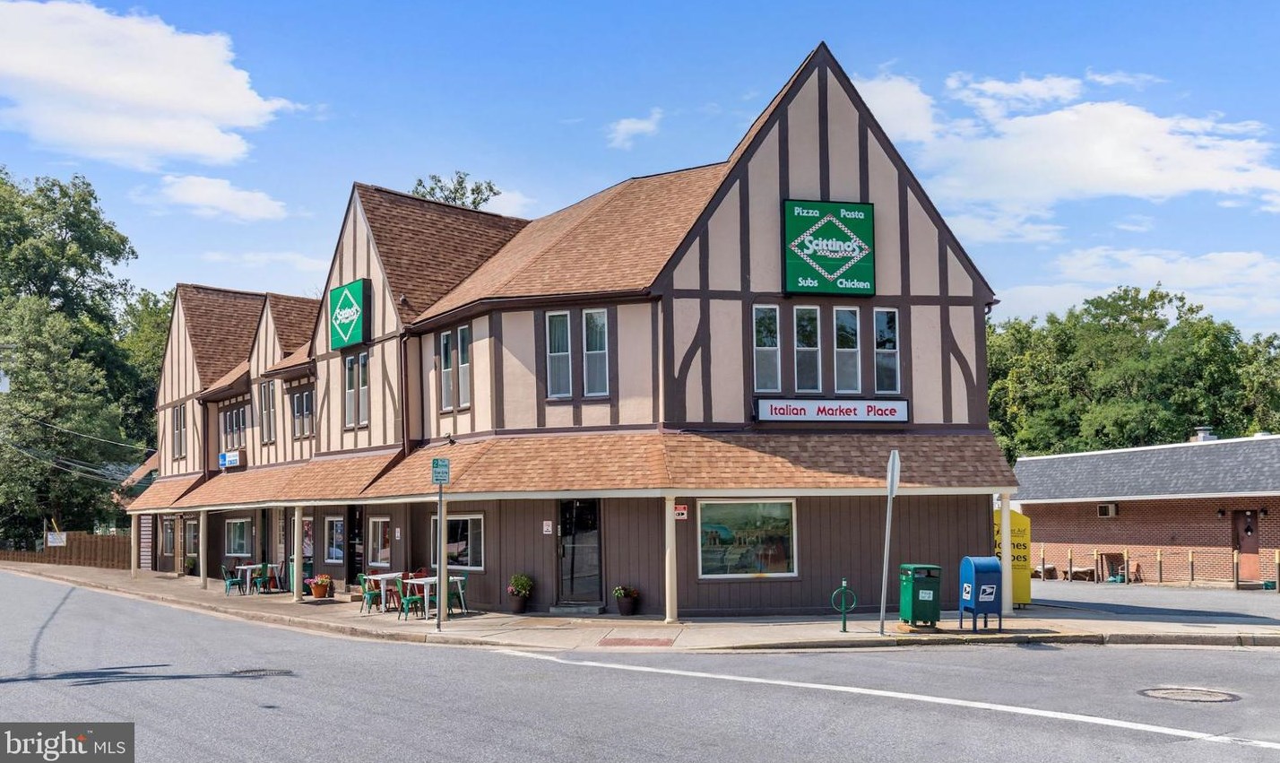 1920 Drummond Rd, Baltimore MD  21228-4206 exterior