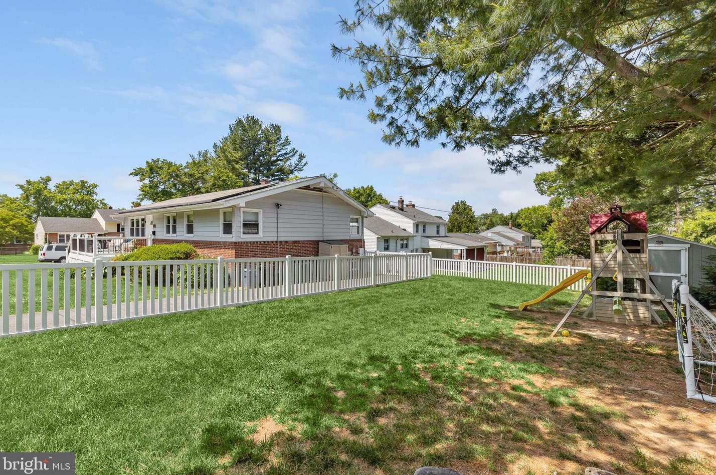 1920 Drummond Rd, Baltimore MD  21228-4206 exterior