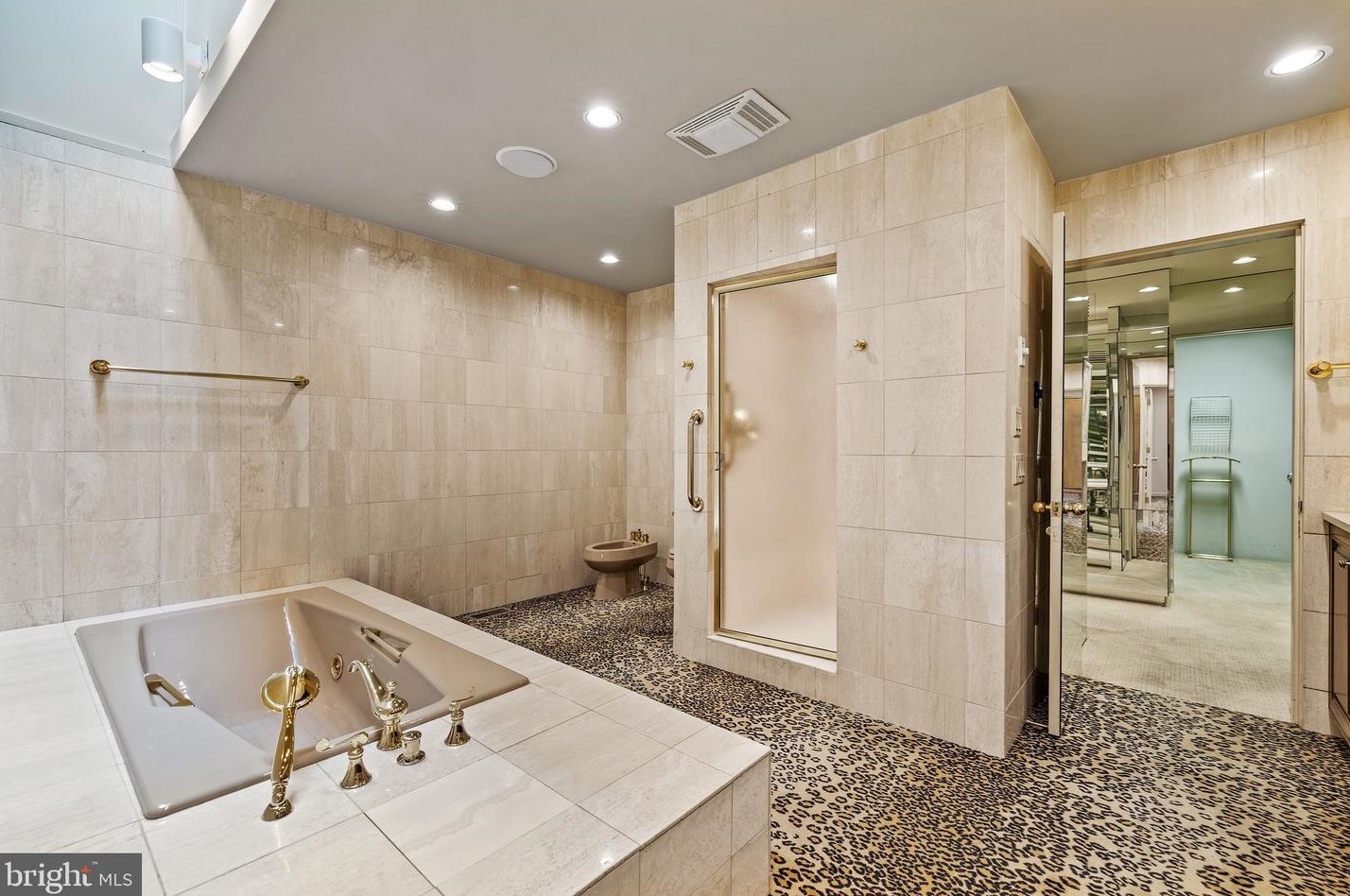 8570 Leisure Hill Dr, Baltimore MD  21208-1740 exterior