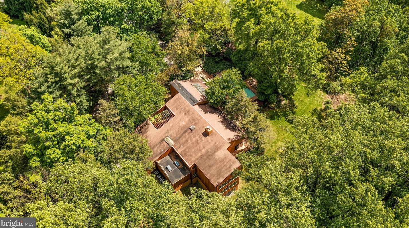 8570 Leisure Hill Dr, Baltimore MD  21208-1740 exterior