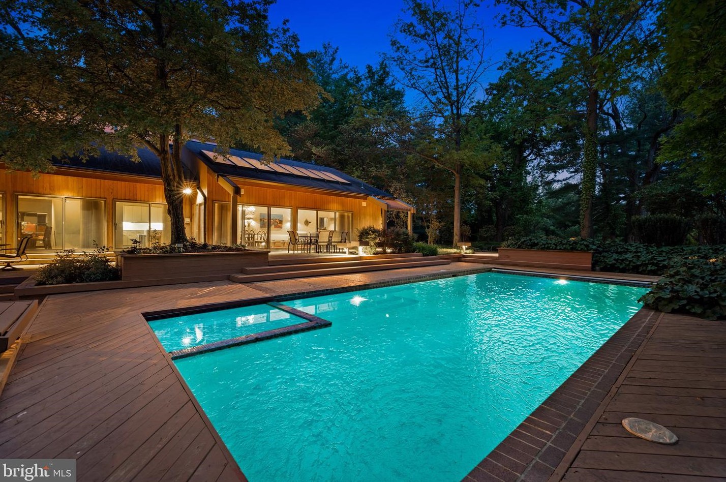 8570 Leisure Hill Dr, Baltimore MD  21208-1740 exterior