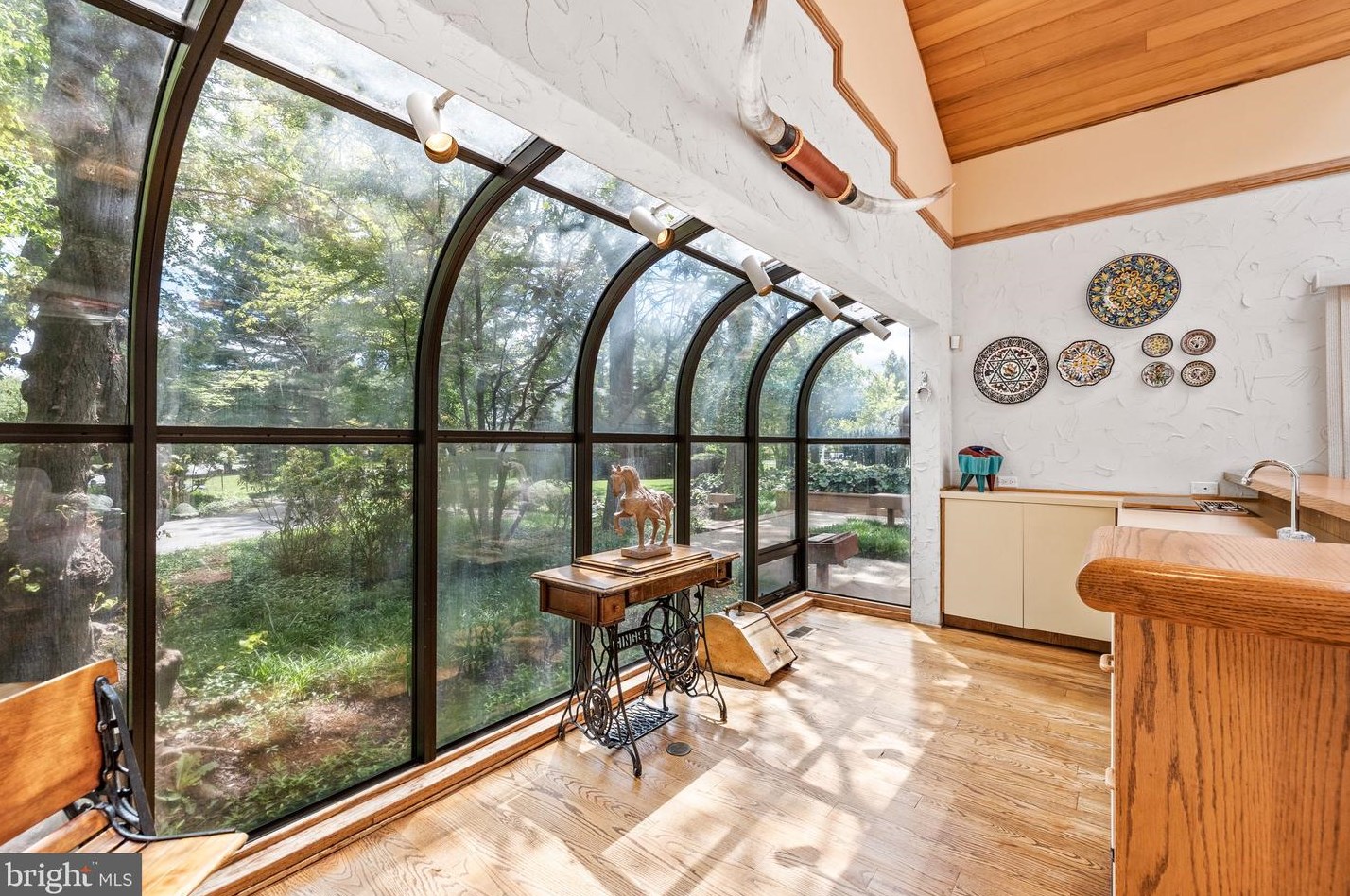 8570 Leisure Hill Dr, Baltimore MD  21208-1740 exterior